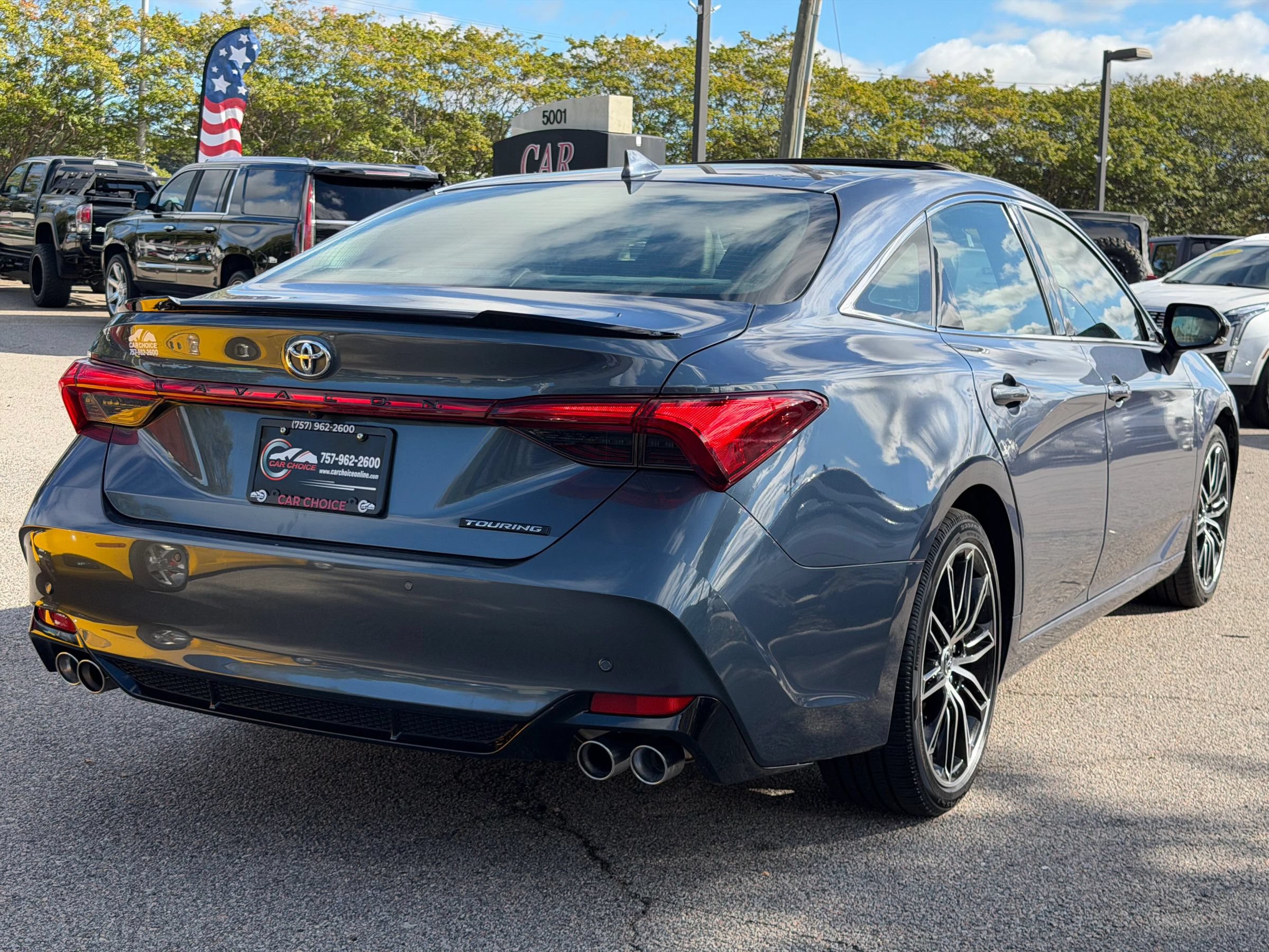 Used 2019 Toyota Avalon Touring w/ Advanced Safety Package FWD image 8