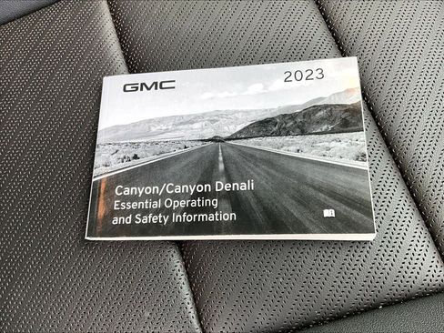 Used 2023 GMC Canyon AT4 w/ AT4 Premium Package image 15