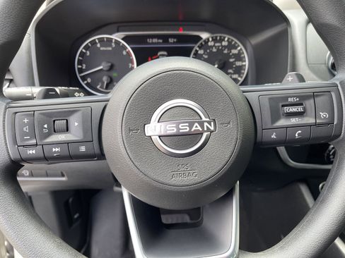 Used 2023 Nissan Rogue S FWD image 17
