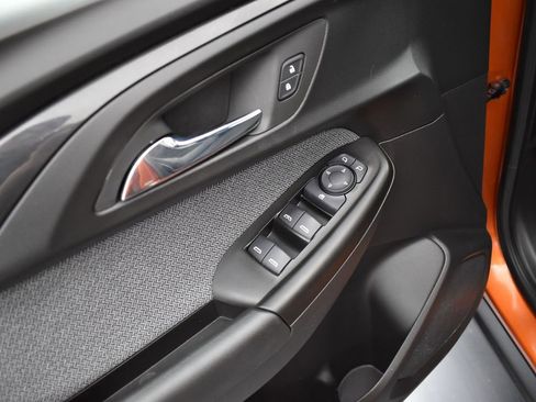 Used 2022 Chevrolet TrailBlazer LT w/ LPO, Blackout Package image 9