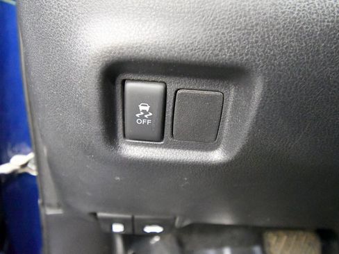 Used 2018 Nissan Versa SV image 17