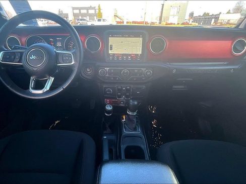 Used 2018 Jeep Wrangler Unlimited Rubicon AWD/4WD image 17