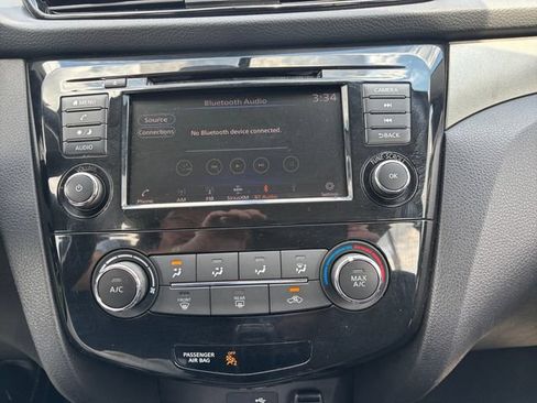Used 2019 Nissan Rogue Sport S w/ Appearance Package AWD/4WD image 20