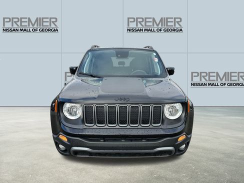 Used 2023 Jeep Renegade Latitude image 2