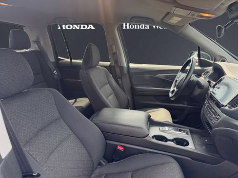 Used 2024 Honda Ridgeline Sport image 15