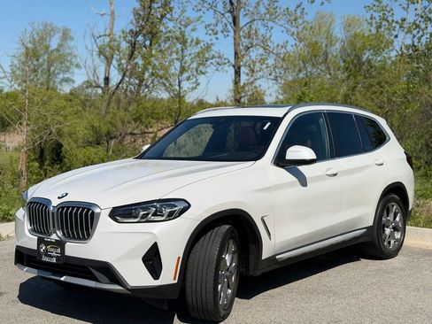 Used 2023 BMW X3 xDrive30i w/ Premium Package AWD/4WD image 3