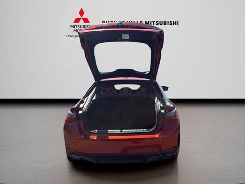 Used 2023 BMW i4 eDrive40 RWD image 9