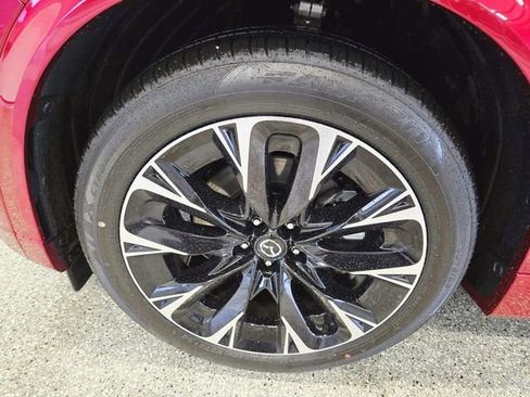 Certified 2025 MAZDA CX-90 3.3 Turbo S w/ Premium Package image 17