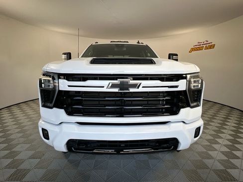 Used 2024 Chevrolet Silverado 3500 LT w/ Z71 Sport Edition AWD/4WD image 9