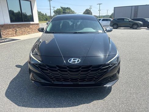 Used 2022 Hyundai Elantra SEL FWD image 11