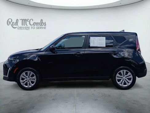 Used 2025 Kia Soul LX FWD image 2