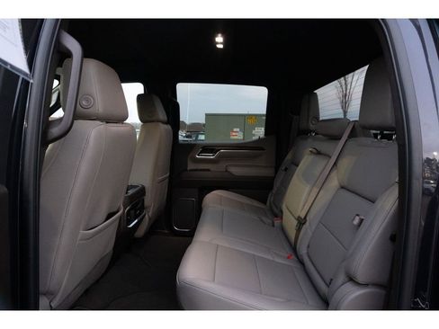 Used 2023 GMC Sierra 1500 SLT w/ SLT Convenience Package image 13