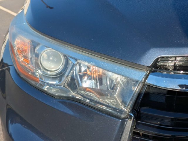 Used 2015 Toyota Highlander Plus FWD image 10
