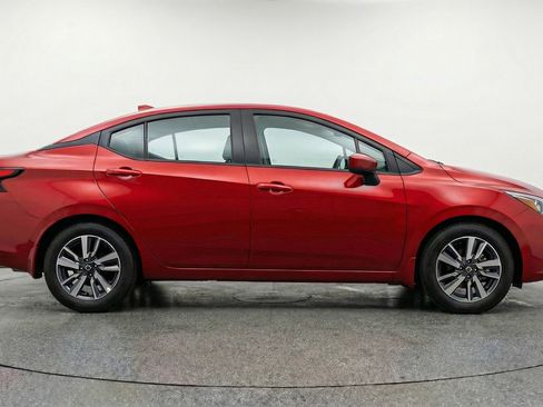 Used 2025 Nissan Versa SV image 11