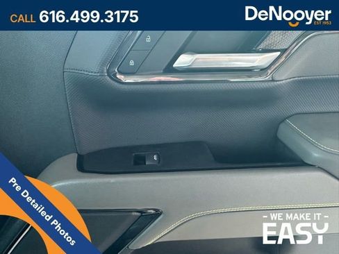 Used 2023 Chevrolet Silverado 1500 ZR2 w/ Technology Package image 22