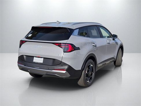 New 2026 Kia Sportage EX image 4