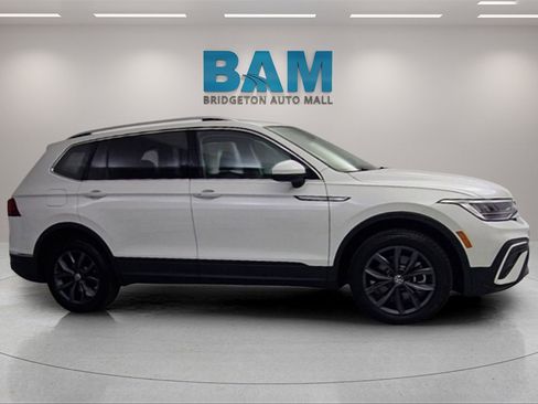 Used 2023 Volkswagen Tiguan SE image 8