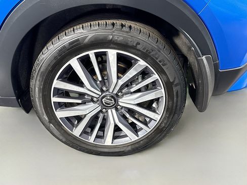 Used 2021 Nissan Kicks SR FWD image 36