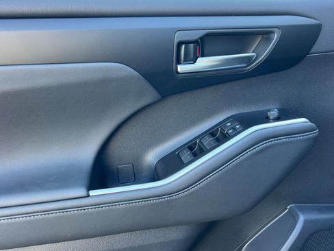 New 2026 Toyota Highlander XLE AWD/4WD image 41