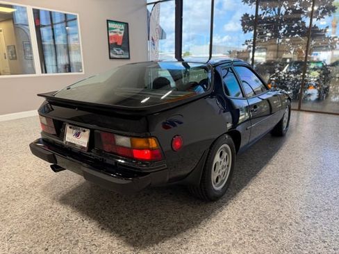 Used 1988 Porsche 924 S RWD image 11