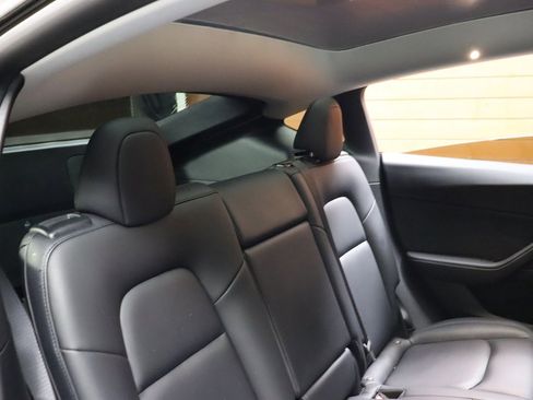 Used 2023 Tesla Model Y Long Range image 46