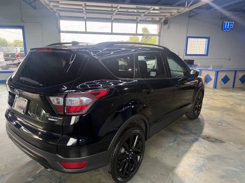 Used 2017 Ford Escape Titanium w/ Canadian Touring Package AWD/4WD image 9