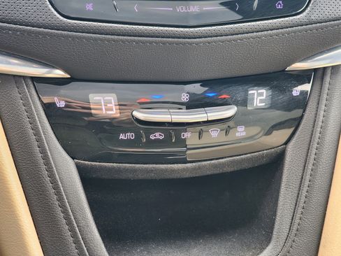 Used 2018 Cadillac XT5 Luxury image 20