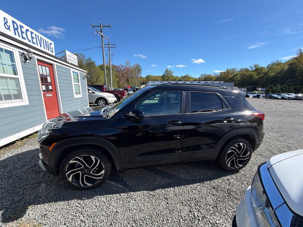Used 2025 Chevrolet TrailBlazer RS FWD image 4