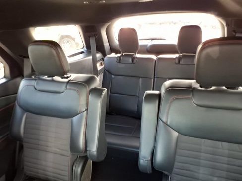 Used 2025 Ford Explorer ST-Line AWD/4WD image 13