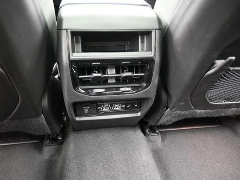 Used 2024 Jeep Grand Cherokee Overland w/ Luxury Tech Group IV image 42