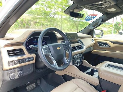 Used 2023 Chevrolet Tahoe Premier w/ Premium Package 2 AWD/4WD image 10