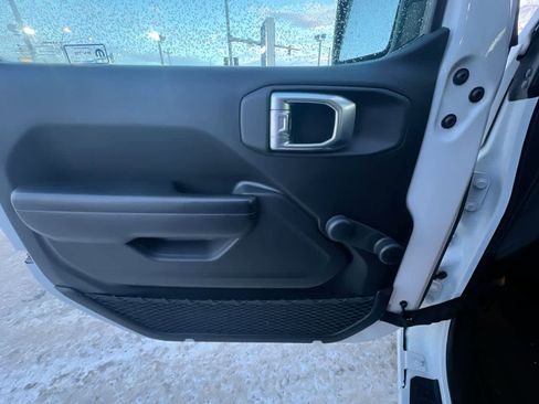 Used 2021 Jeep Wrangler Unlimited Sport image 13