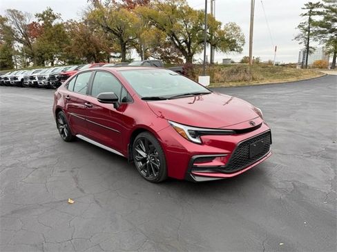 Used 2024 Toyota Corolla XSE image 9