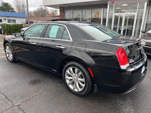 Used 2015 Chrysler 300 C image 12
