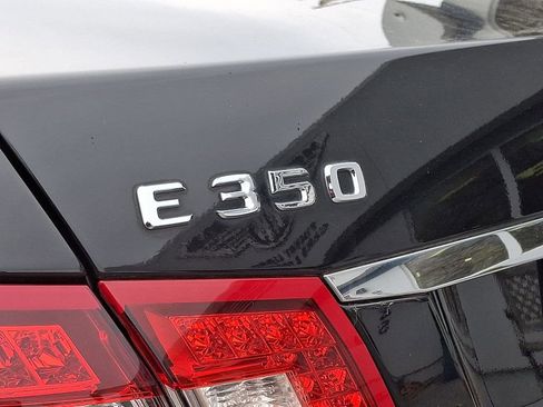 Used 2011 Mercedes-Benz E 350 4MATIC Sedan image 32