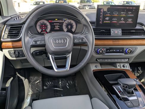 Used 2023 Audi Q5 e Premium w/ Convenience Package AWD/4WD image 8