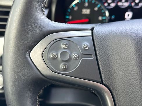 Used 2017 Chevrolet Suburban LT image 35