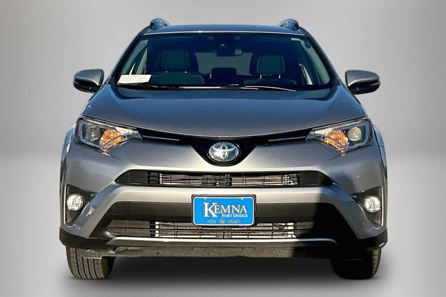 Used 2018 Toyota RAV4 XLE AWD/4WD image 2