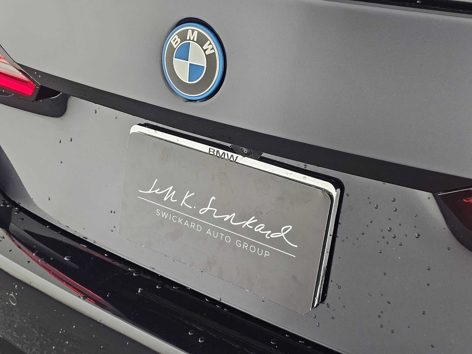 Used 2026 BMW 550e xDrive w/ Premium Package AWD/4WD image 13