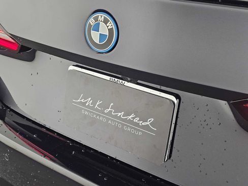 Used 2026 BMW 550e xDrive w/ Premium Package AWD/4WD image 13