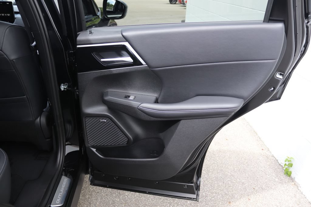 New 2026 Mitsubishi Outlander SE AWD/4WD image 15