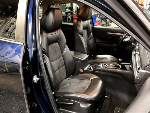 Used 2019 MAZDA CX-5 Touring image 7
