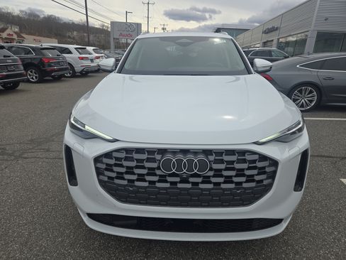 Certified 2025 Audi Q5 Premium Plus w/ Premium Plus AWD/4WD image 2