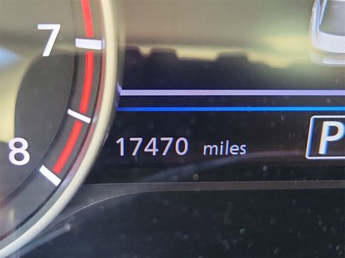 Used 2025 Nissan Sentra SV image 21