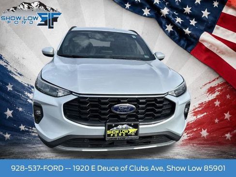 Certified 2025 Ford Escape ST-Line Select AWD/4WD image 2
