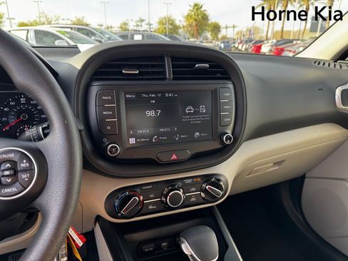 Certified 2022 Kia Soul LX image 20