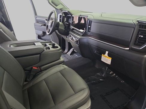 New 2025 GMC Sierra 2500 SLT image 10