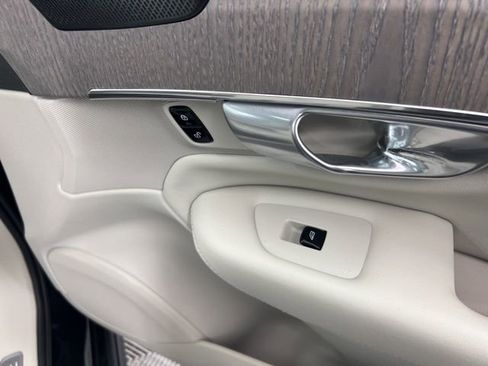 Used 2023 Volvo XC90 B6 Plus w/ Protection Package image 26