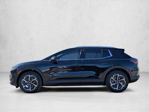 New 2026 Chevrolet Equinox EV LT image 8