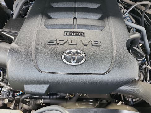 Used 2016 Toyota Tundra SR5 w/ SR5 Upgrade Package RWD image 23